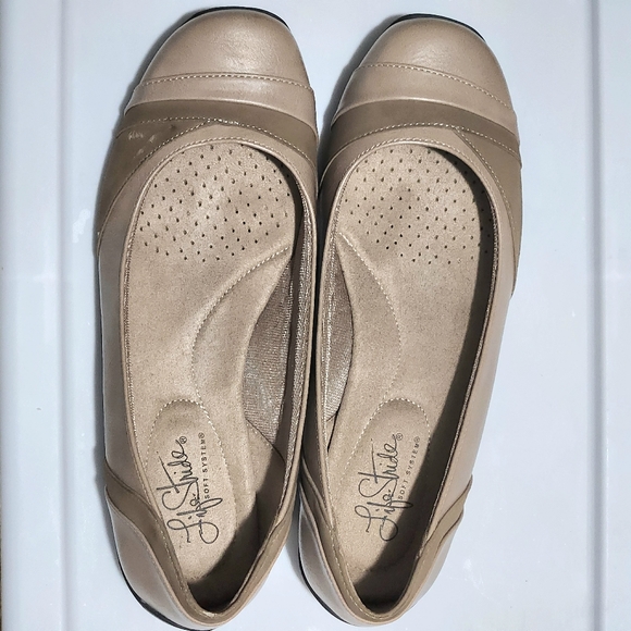 LIFE STRIDE Soft Systems Flats Size 8.5 Color Tan - Picture 3 of 6